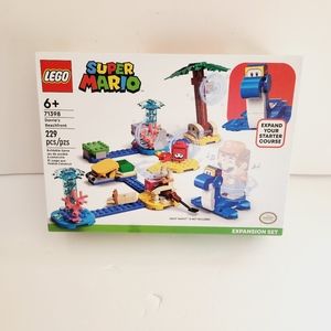 NWT SUPER MARIO dorrie's beachfront lego set